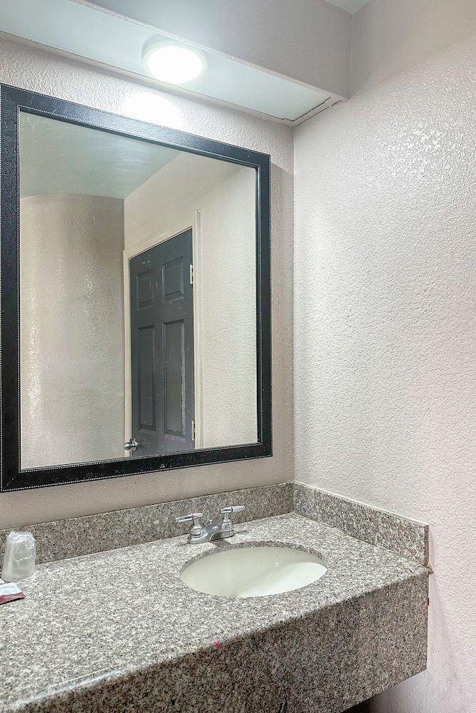 Relax Inn By Oyo Jackson MS Hwy 80/I-20