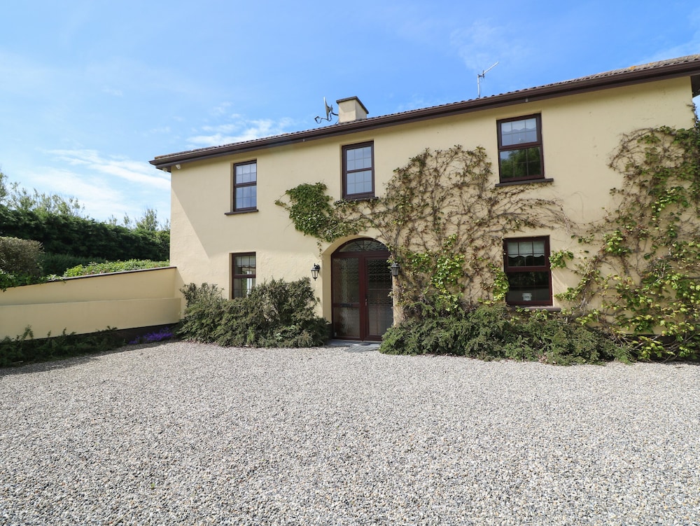 Tilladavin House