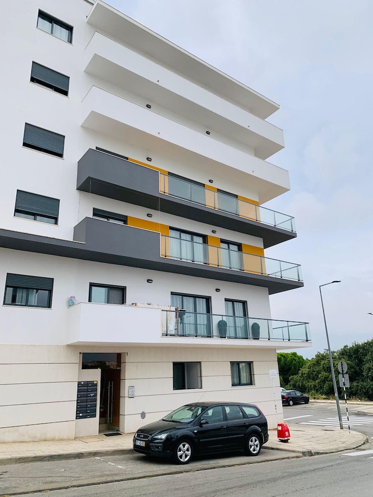 Modern Flat Near Lisbon