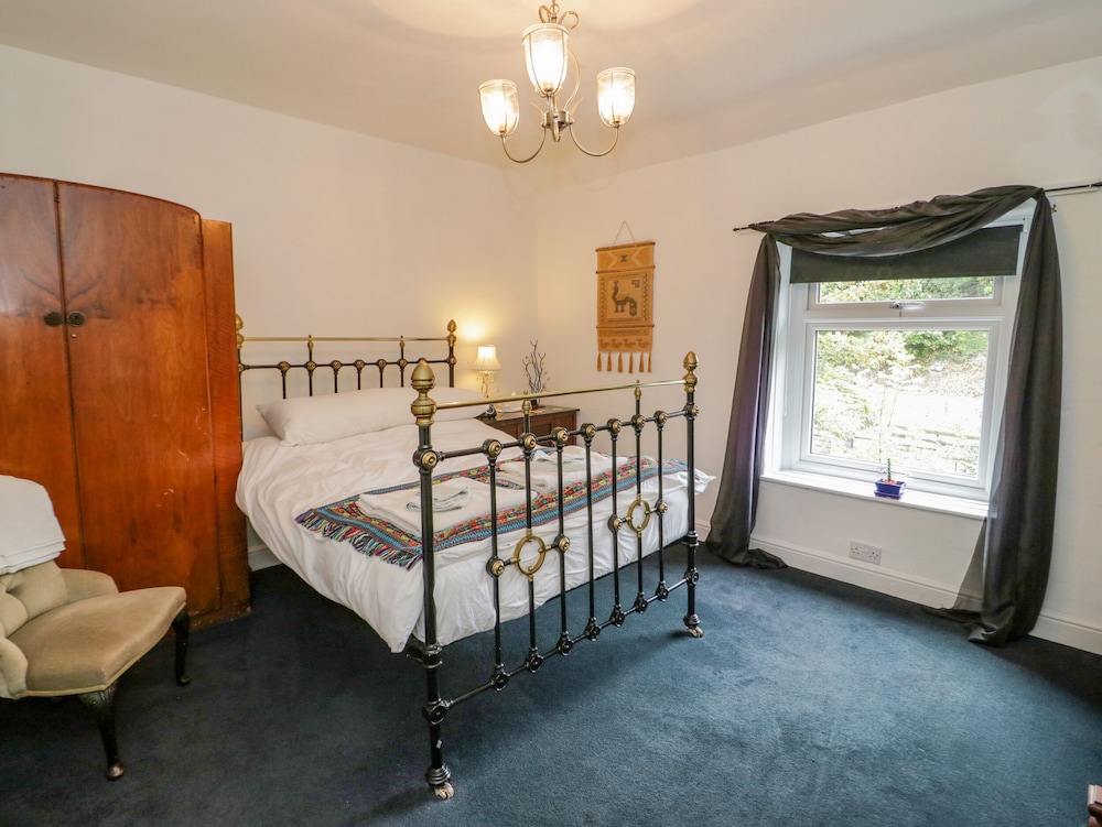 26 Llawr Pentre
