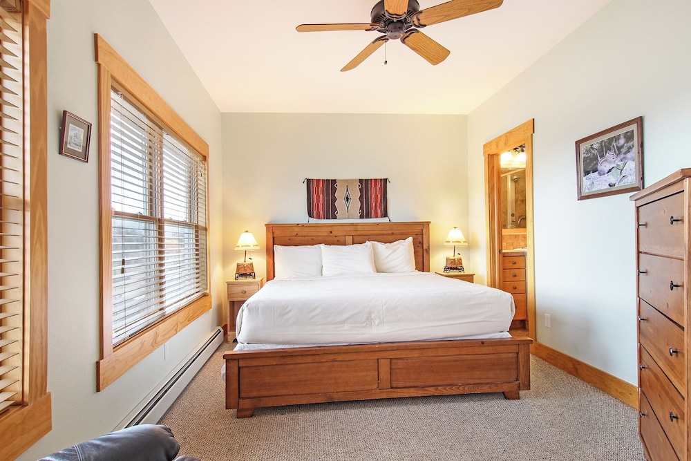 Estes Park Vacation Lodging