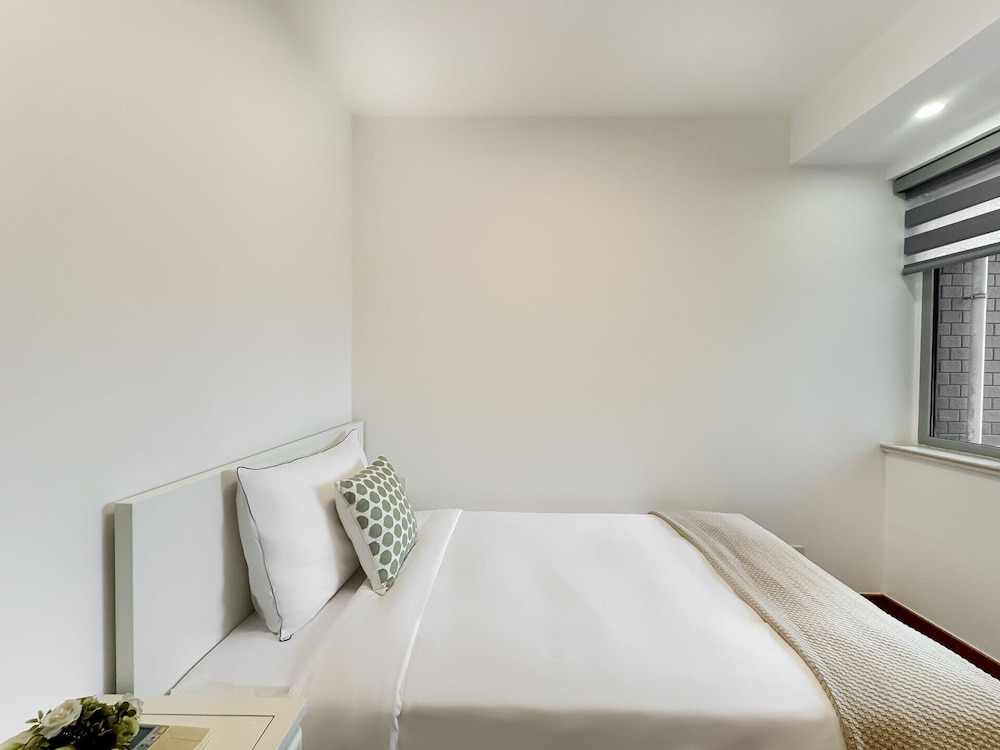 Tyms 2BR Apt TianshanRD Near CESIS Line2