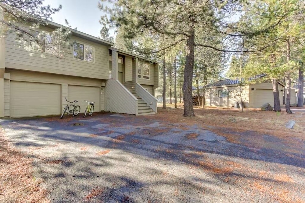6 Approach 4 Bedroom Home