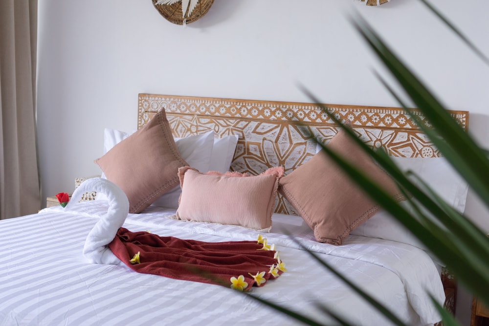 Beautiful Boho-chic 4br Tropical Villa in Pererenan Canggu