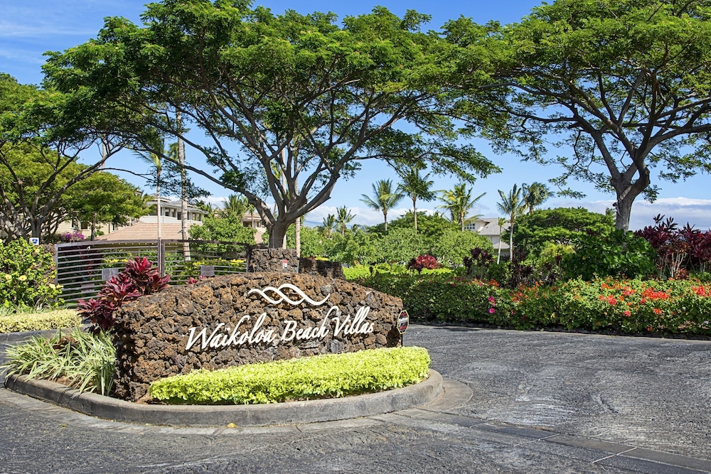 Waikoloa Beach S O2 2 Bedroom Condo by RedAwning