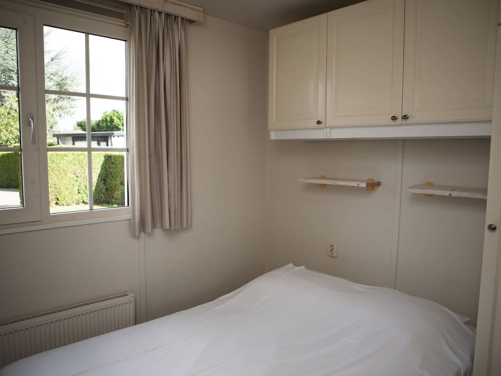 Semi-detached Bungalow with Dishwasher near Veluwe view 2