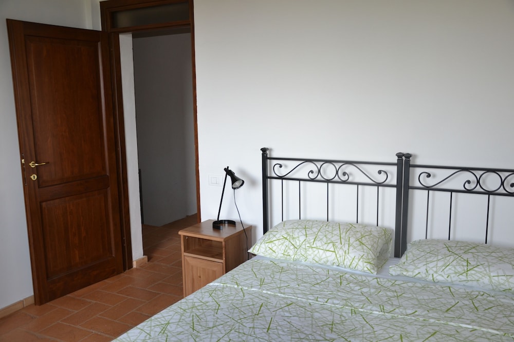 Panoramic Farmhouse With Swimming Pool view 3