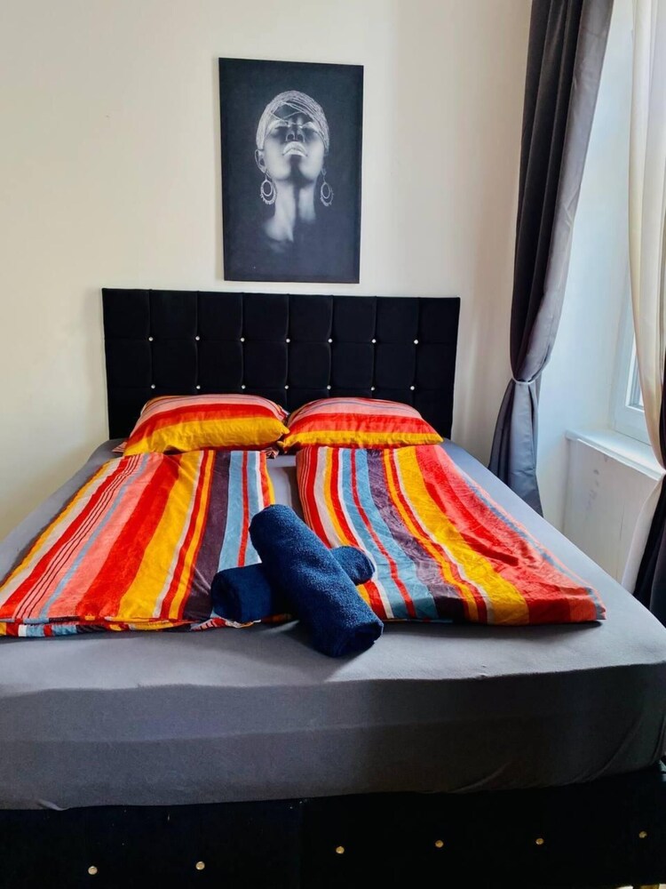 Beautiful Stay for 5 Near Stadthalle