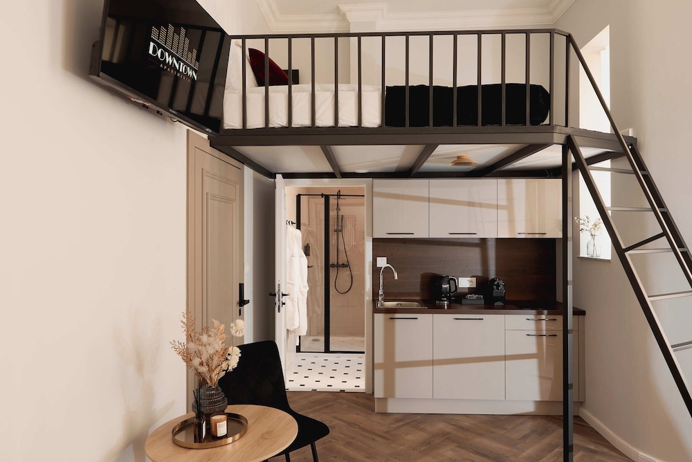 OLD TOWN Charm & Chic by Downtown Apartments