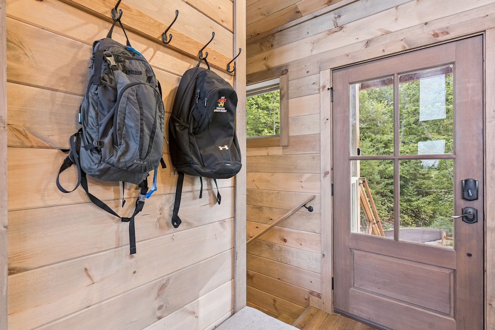 Golden Oaks Cabin 3 Bedroom Home