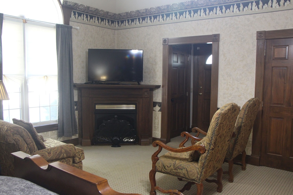 Apple Crest Inn