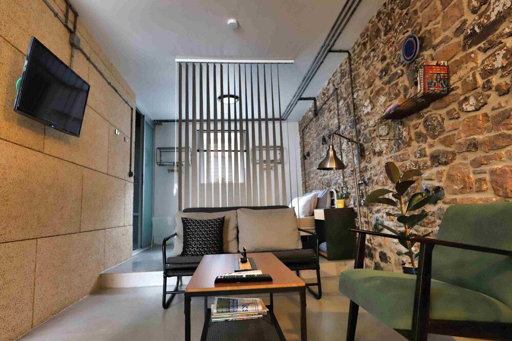 Macaron Loft