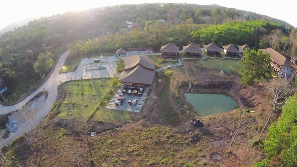 Phu Chom Mork Resort