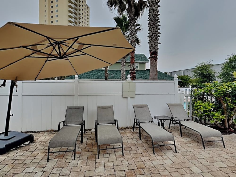 Serenity Cottage by Southern Vacation Rentals