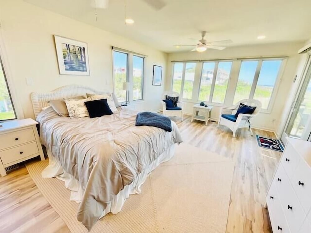 Collins Avenue 4