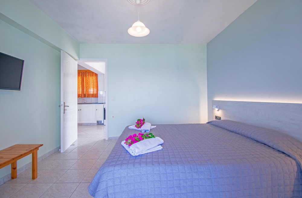 Baywatch Apartments photo 2