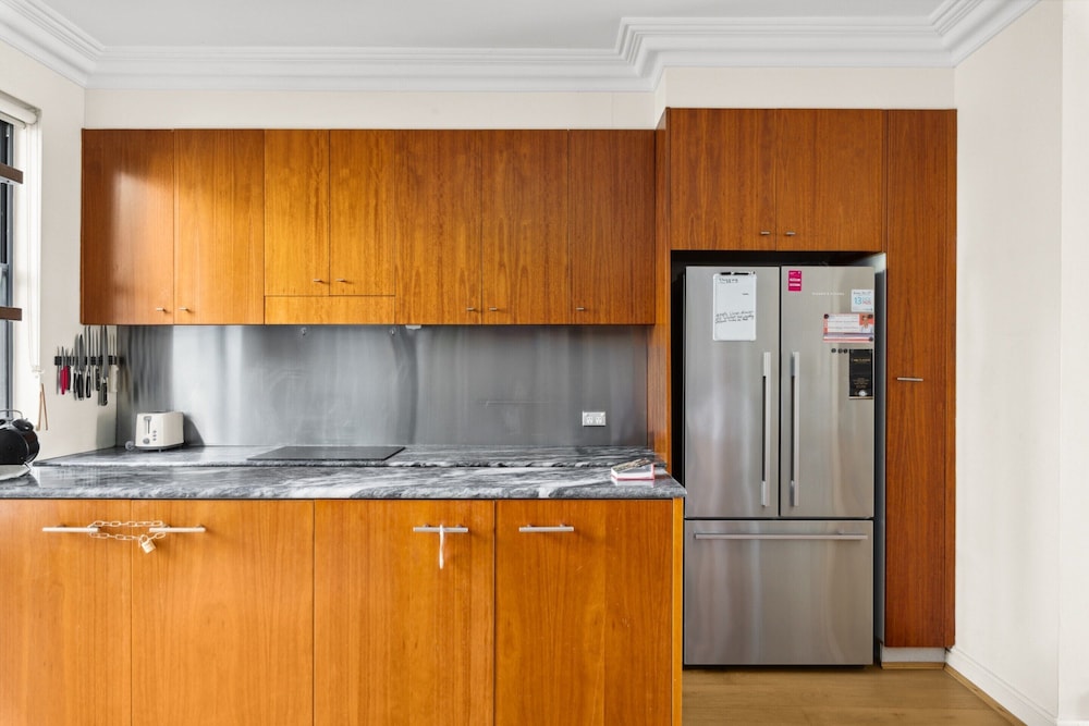 Elegant Stay in Balmain With Pool Access