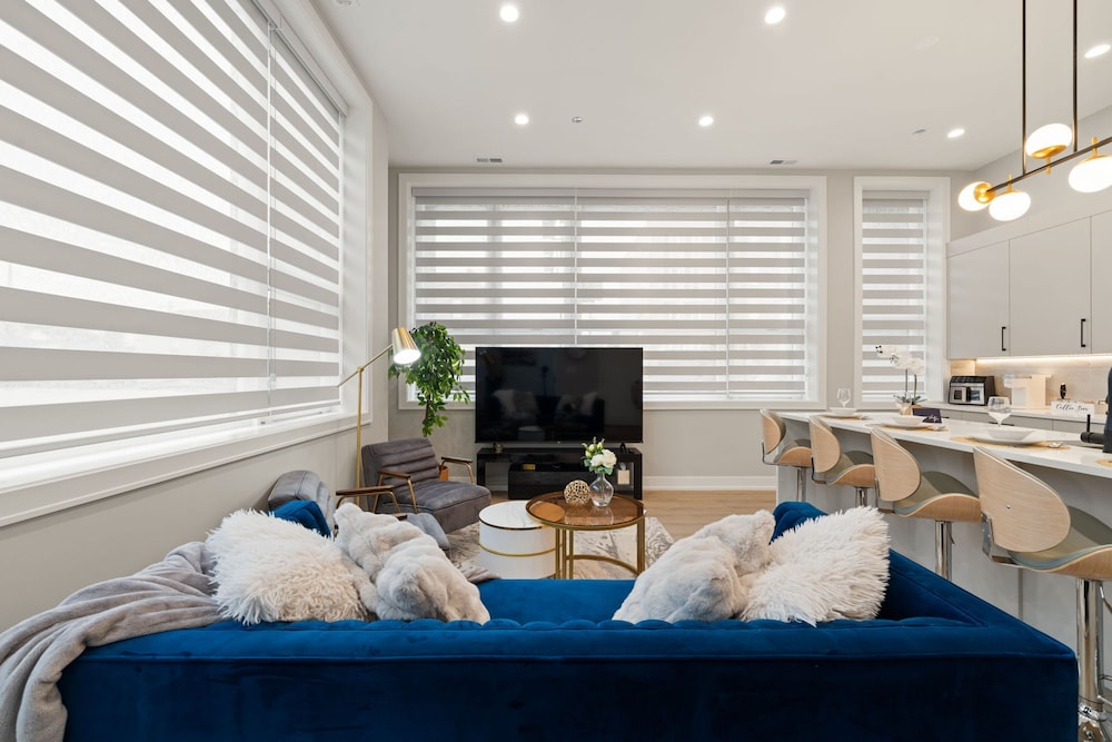 New Building in Med District - Modern 2bed 2bath