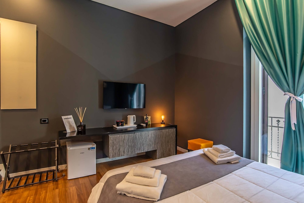Gram Suites