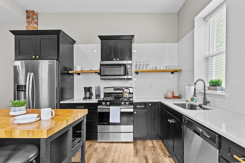 St Louis Vacations - Alluring City Escape Right JZ Vacation Rentals - Property Image 23