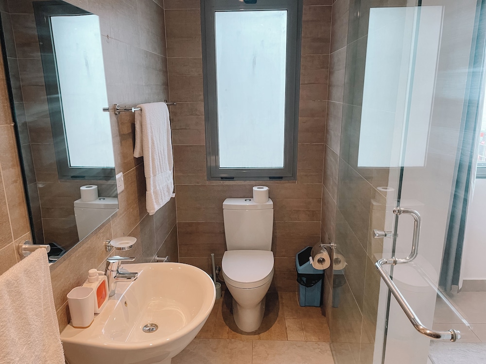 Sky Suites Airport