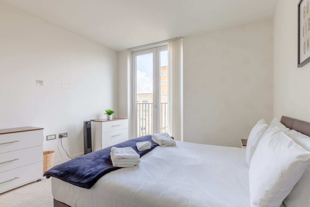 Radiant 1BD Retreat, North Maida Vale!