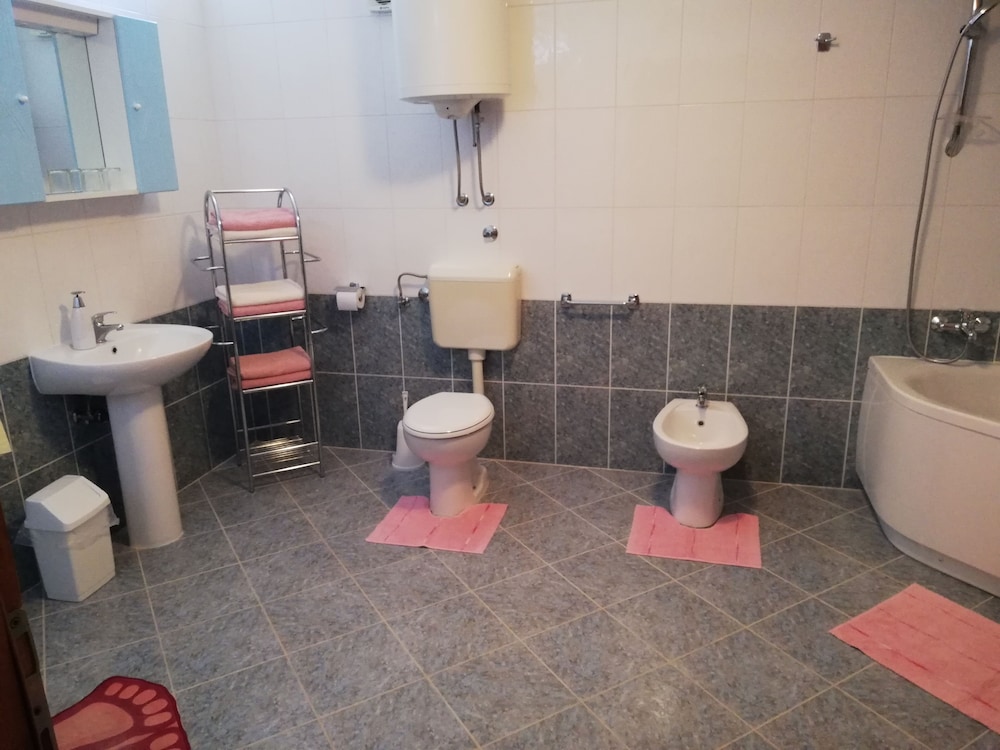 Villa Valeta 500 Meters From the Beach view 4