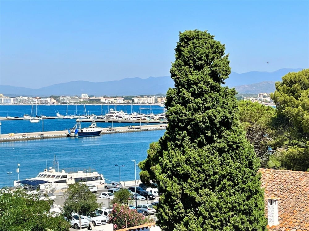 Apartment Near Canyelles Petites Beach