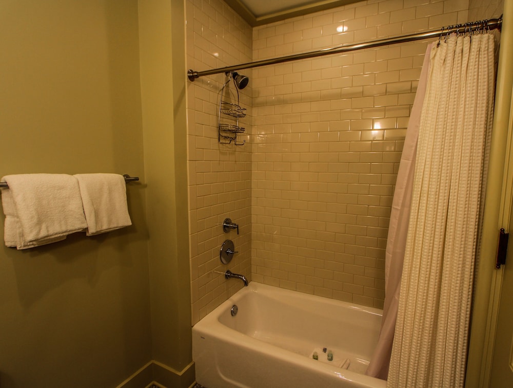 Rosemary Beach Rentals by Counts-Oakes