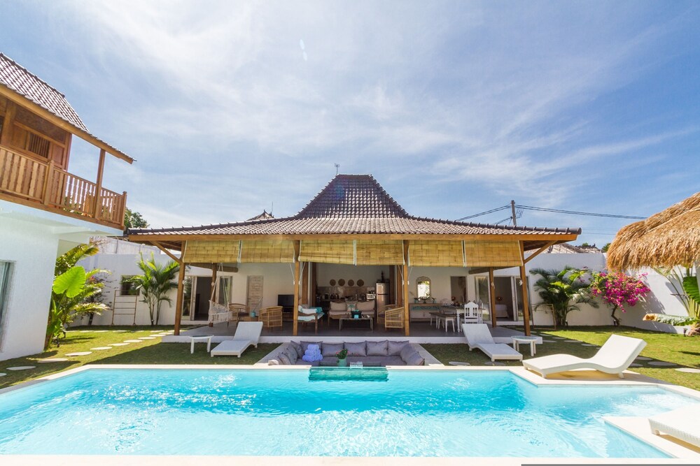Villa Opaline by Alfred in Bali - Exquisite Architectural Villa With Outdoor Pool Seminyak