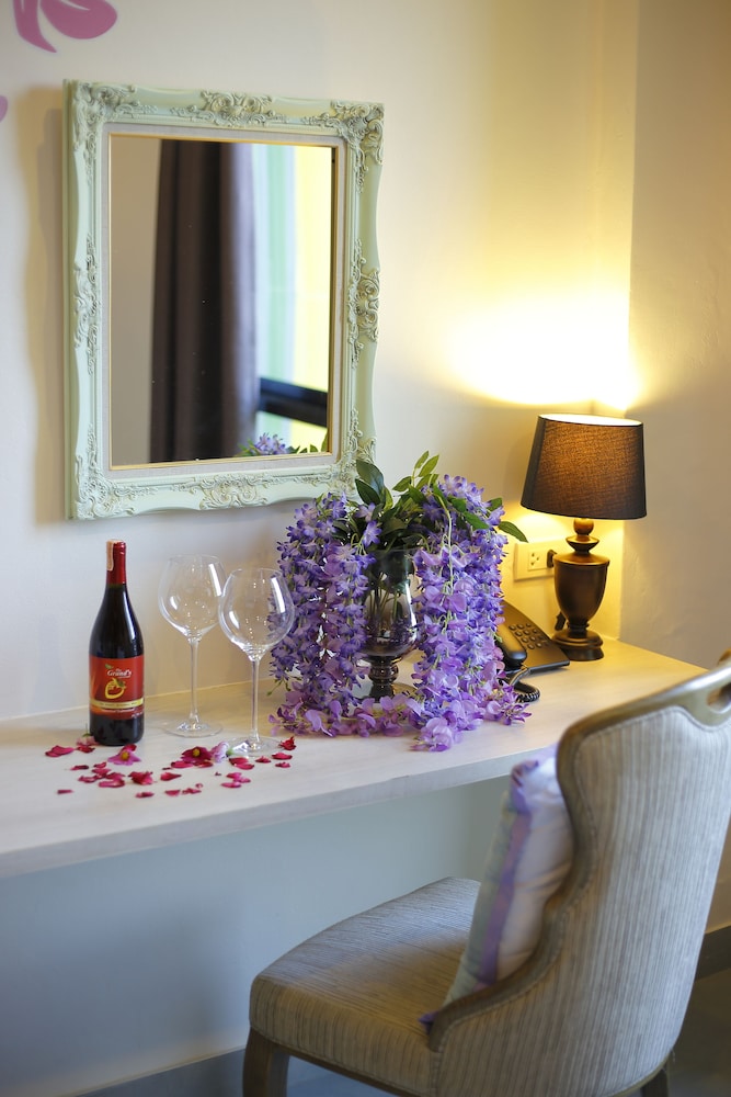 Play La Ploen Boutique Resort