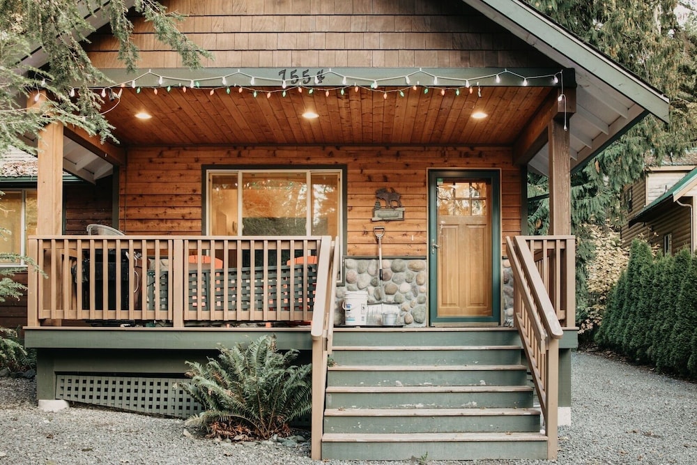 65gs - Hot Tub - Wi-fi - Pets Ok - Bbq 3 Bedroom Home by Redawning view 4