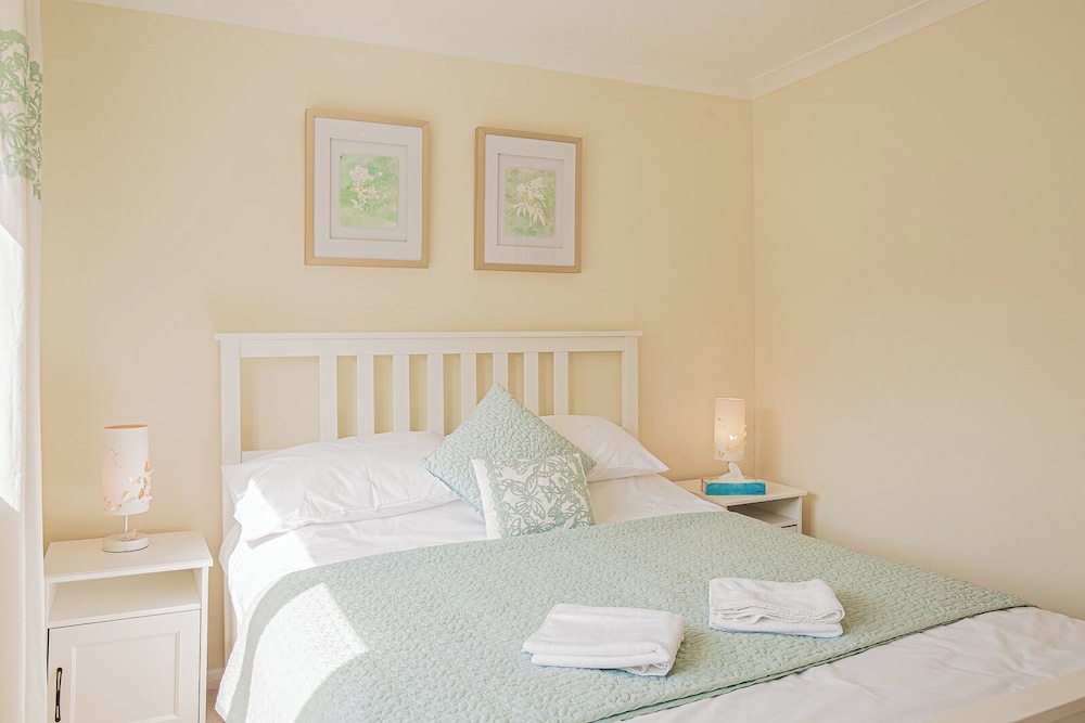 Central 2BD with Garden and Free Parking view 2