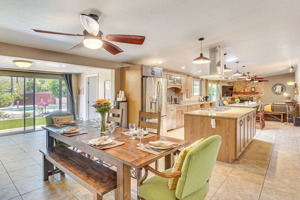Dog-Friendly Getaway w/ Patio in Tucson!