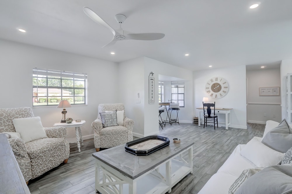 Luxury Pool Dog Friendly Central To Naples And Marco Island By Sky Run Naples 3 Bedroom Home