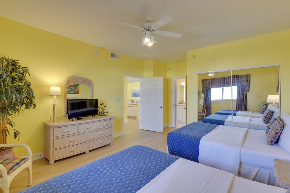 Navarre Condo w/ Beach Access & Ocean Views!