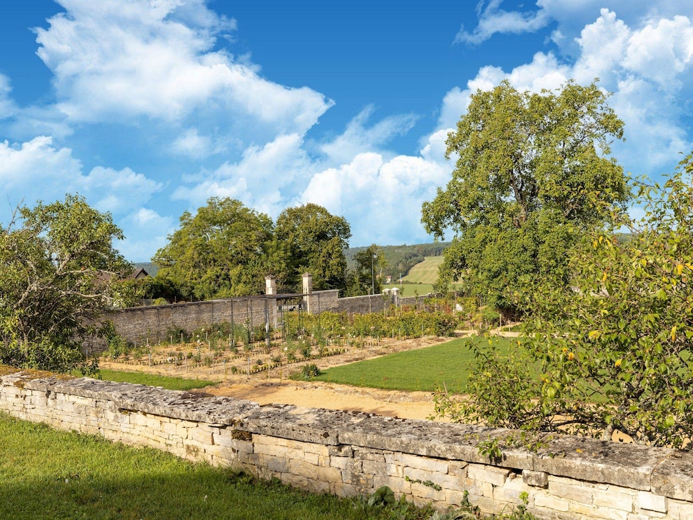 Charming Home in Molesme