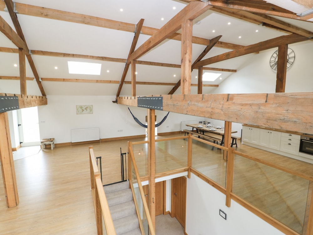Upper House Barn