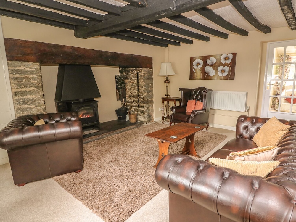 Penlone Cottage view 3