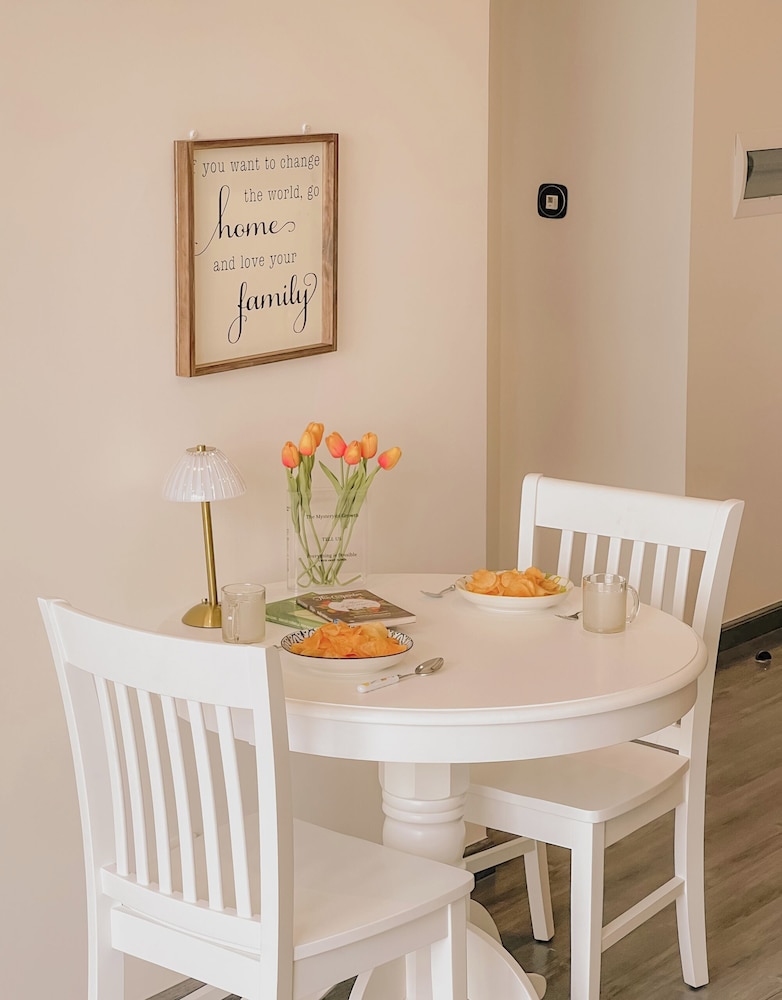 Vinhomes Ocean Park Apartment Ha Noi - 20 October Homestay