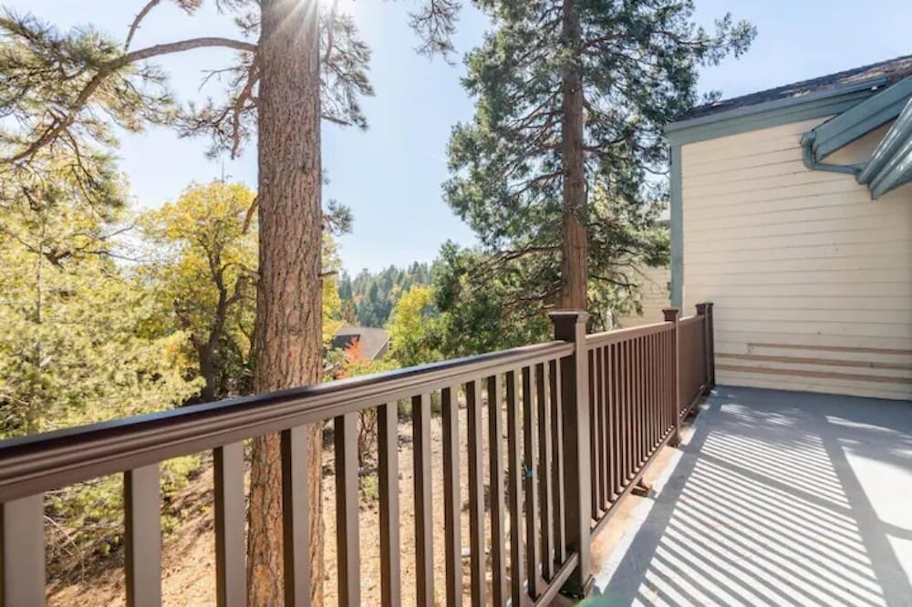 Lake Arrowhead Villas