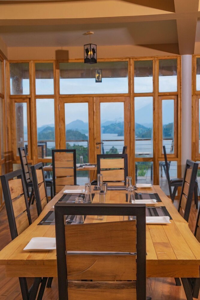 NDERE ECHIFUUHA RESORT
