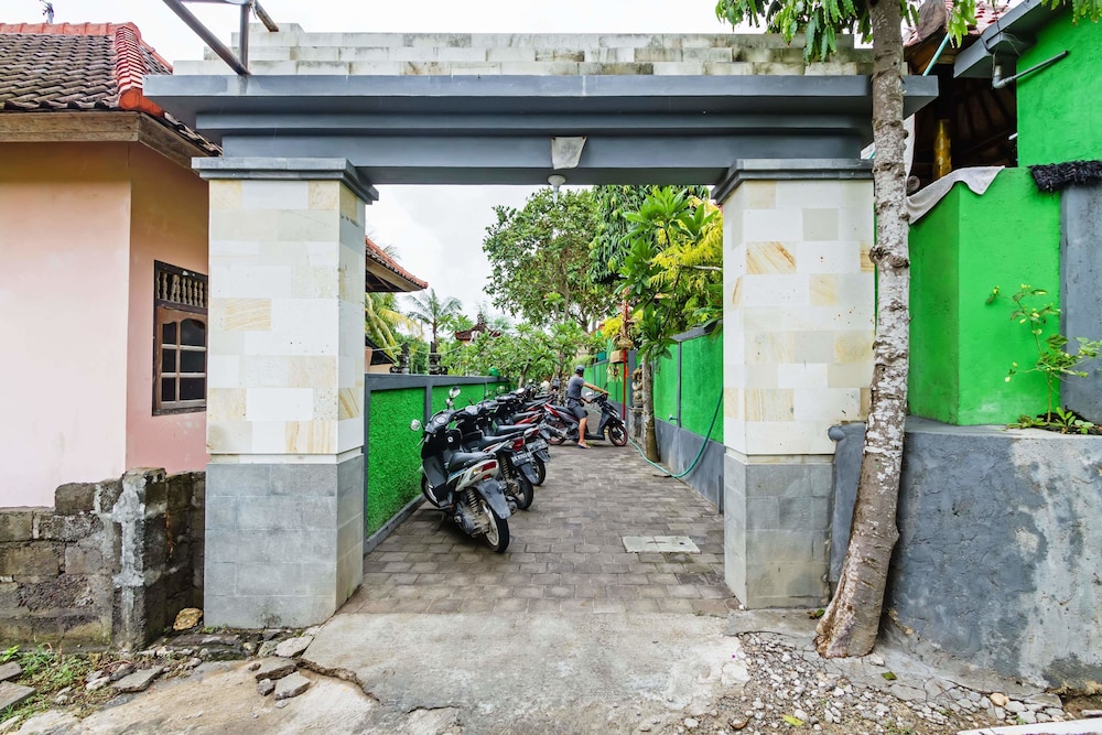 Lembongan Hostel