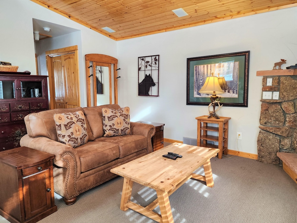 Estes Park Condos - Property Image 190
