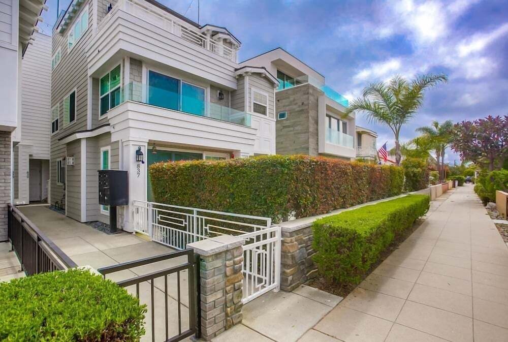 Pacific Pearl