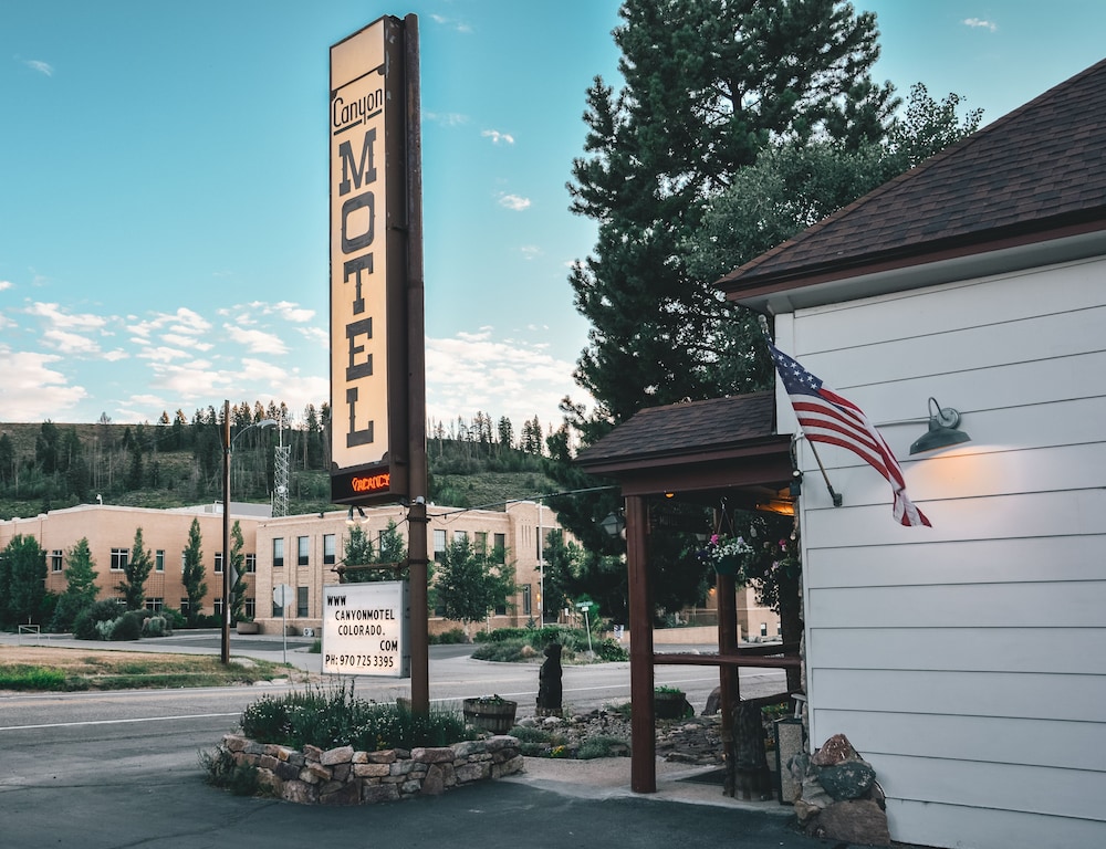 Canyon Motel - Property Image 30