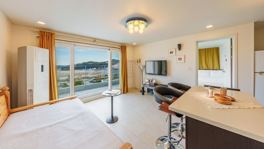 Yangyang Monti Pet Spa Pension