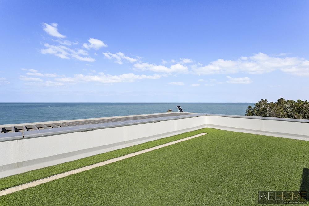 WelHome - Extraordinary Giant Water Villa on Nurai Island