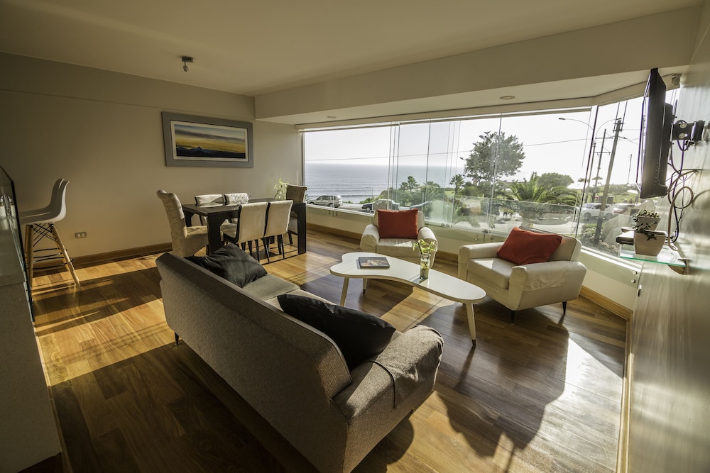 Stylish Ocean View Private Apartment