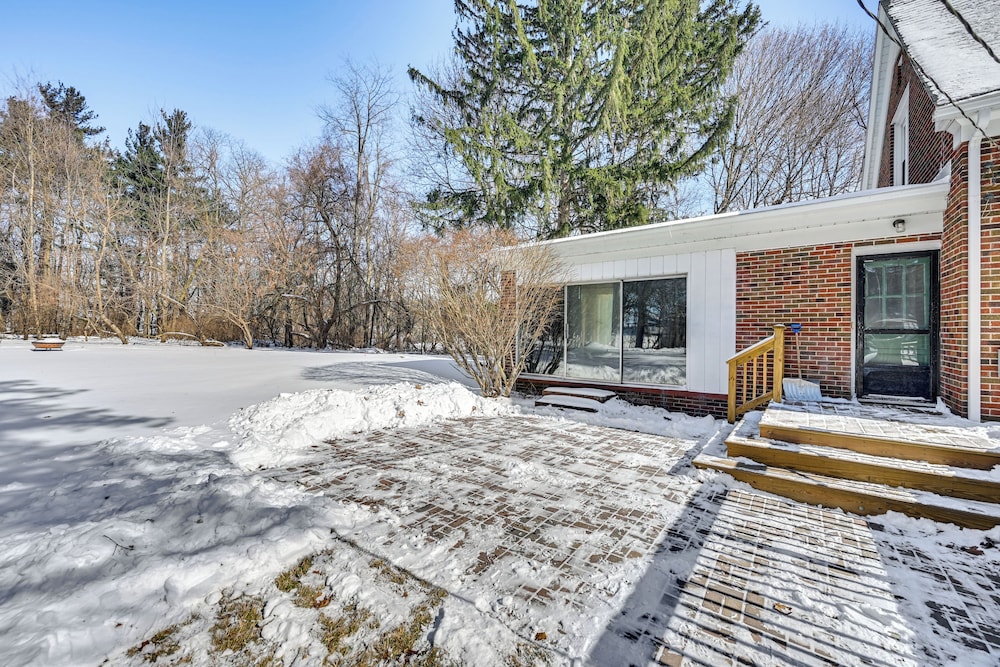 Bright Home Near Pine Lake w/ Deck & Yard